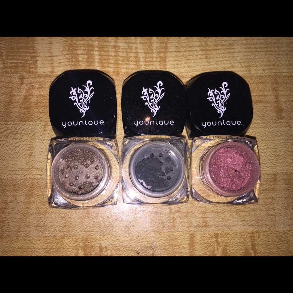 Younique bundle